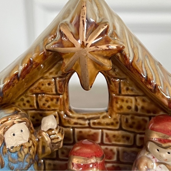 Vintage Miniature Nativity Scene - Picture 2 of 14